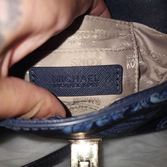 AUTHENTIC MICHAEL KORS crossover purse saffiano leather blue tone - Picture 5 of 16